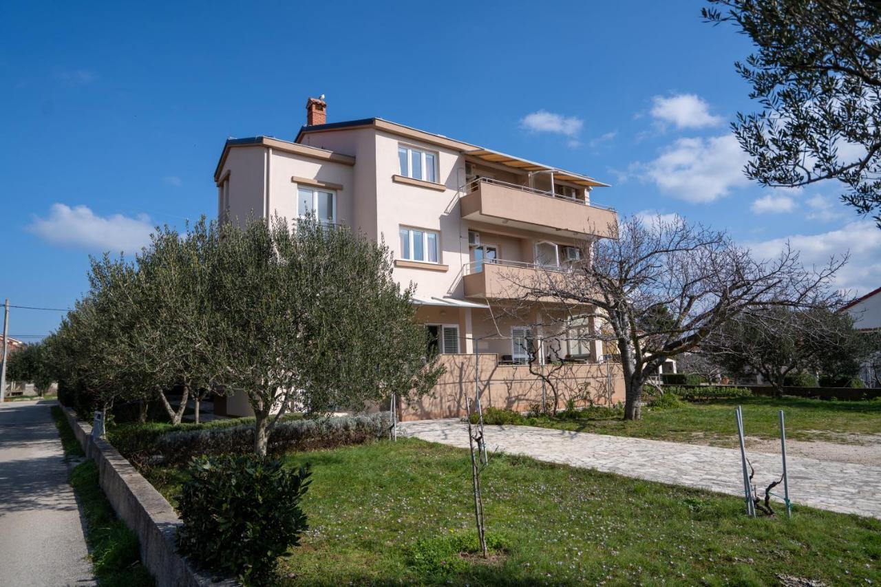 Apartments Valentin Privlaka  Esterno foto