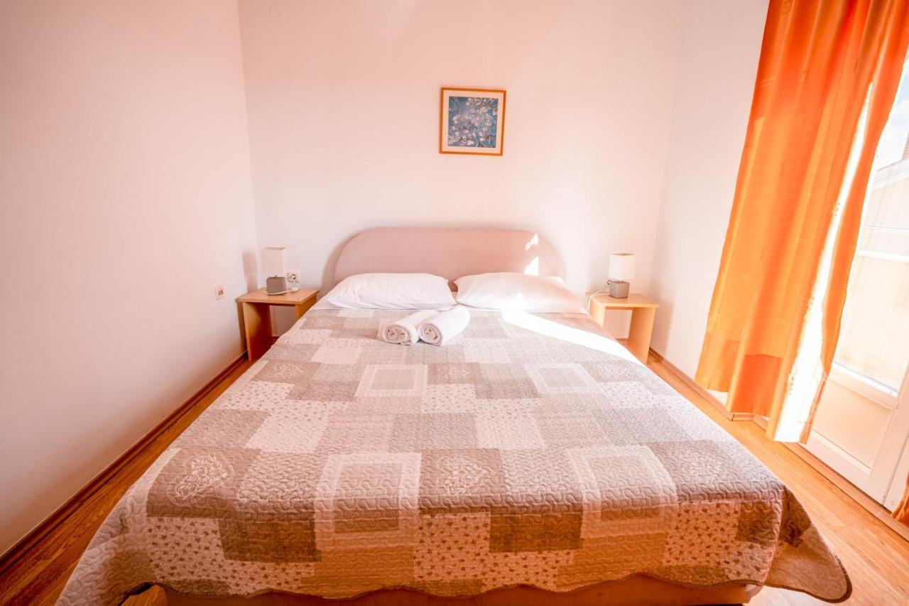 Apartments Valentin Privlaka  Esterno foto