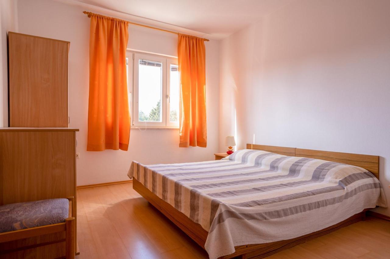 Apartments Valentin Privlaka  Esterno foto