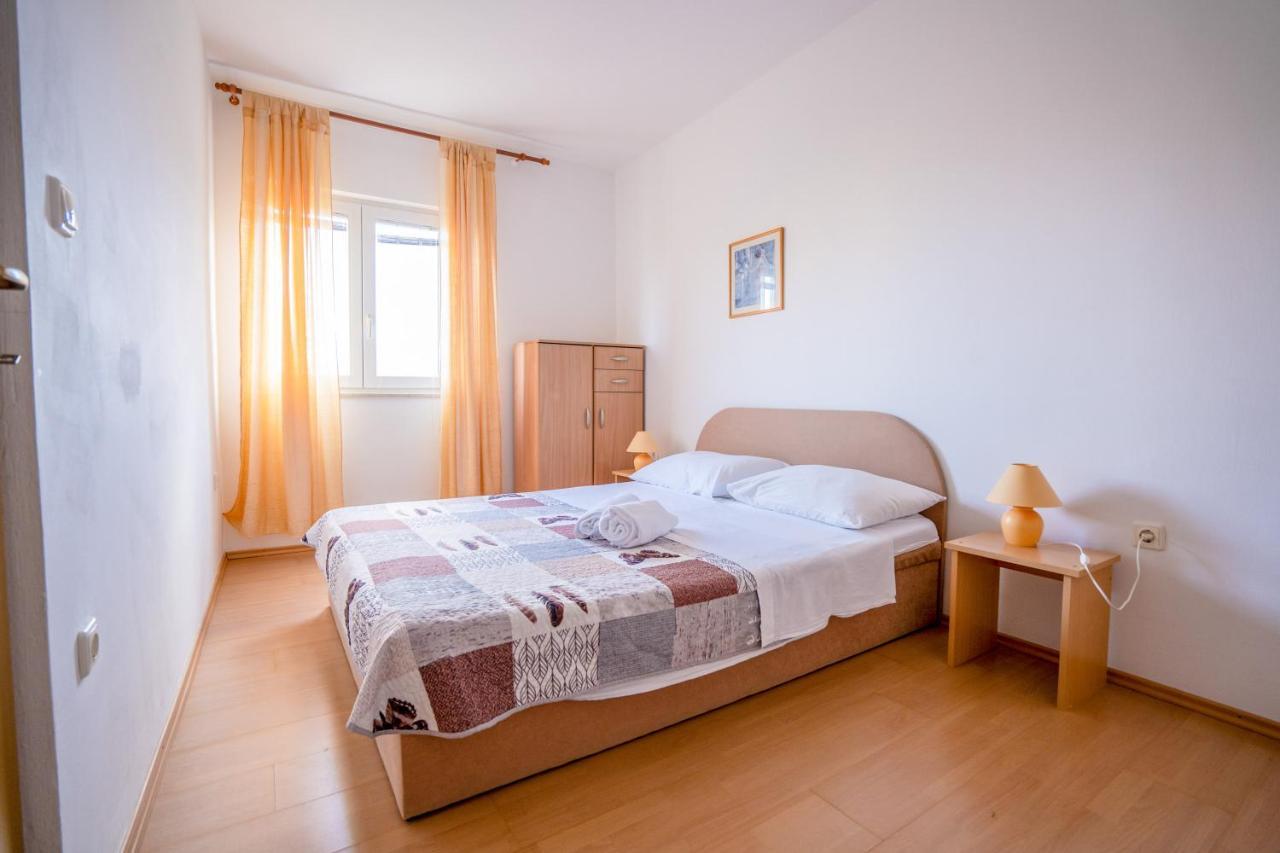 Apartments Valentin Privlaka  Esterno foto